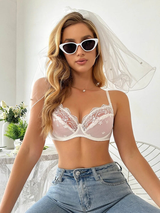 Contrast Lace Embroidery Underwire Bra White