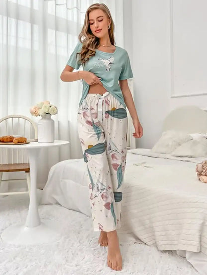 Floral Print Tee And Pants Pajama Set