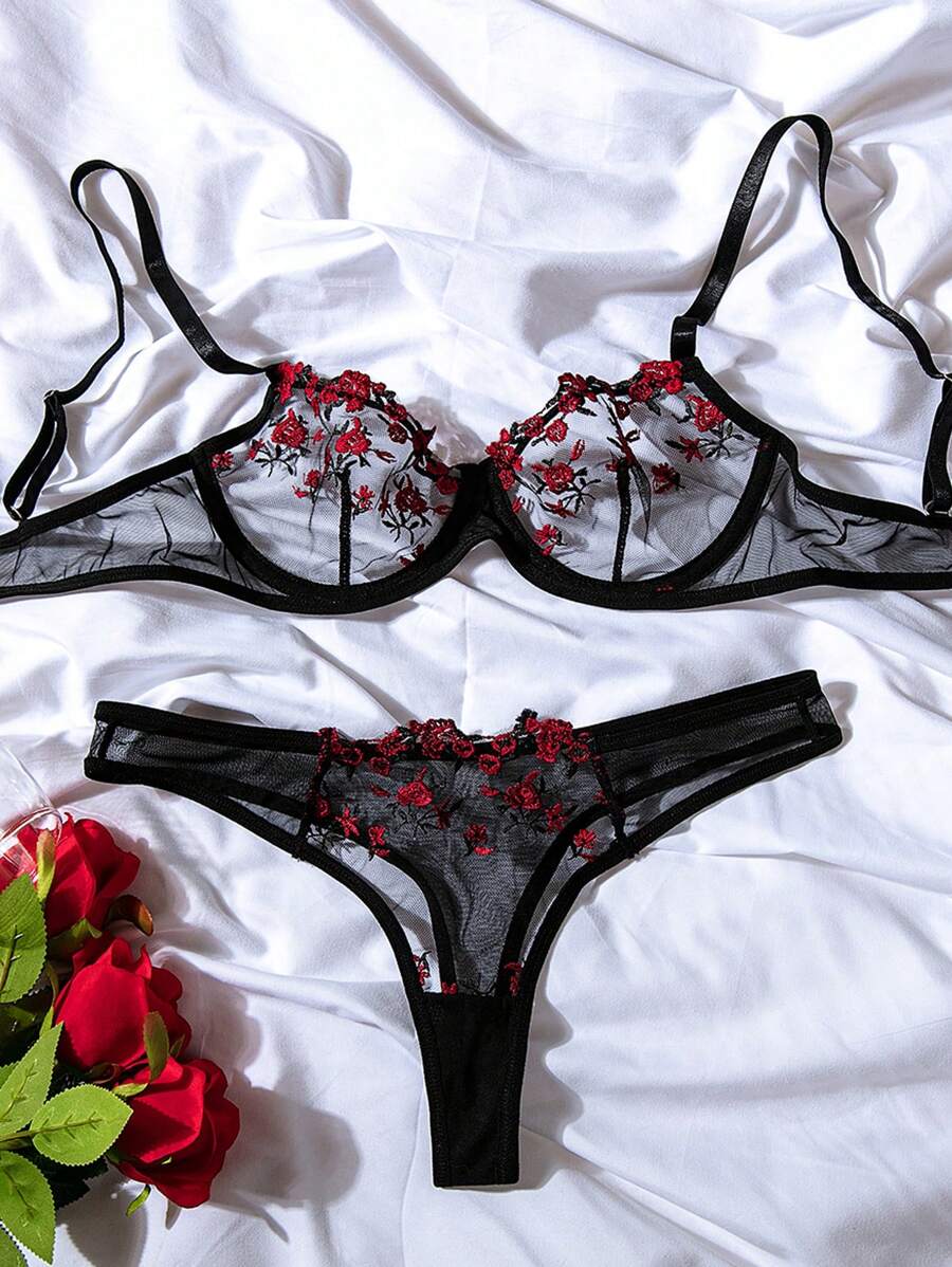 Floral Spaghetti Strap Underwire Lingerie Set Black