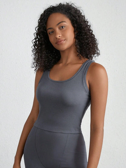 Leisure Solid Scoop Tank Top