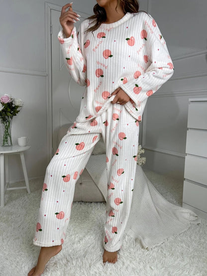 Letter And Peach Pattern Drop Flannelette Set