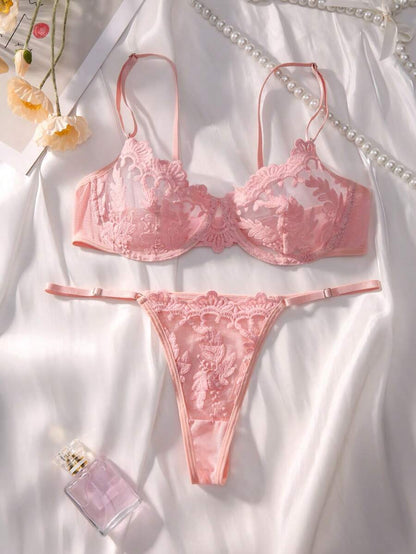 Two Pieces Floral Lace Underwire Lingerie Set